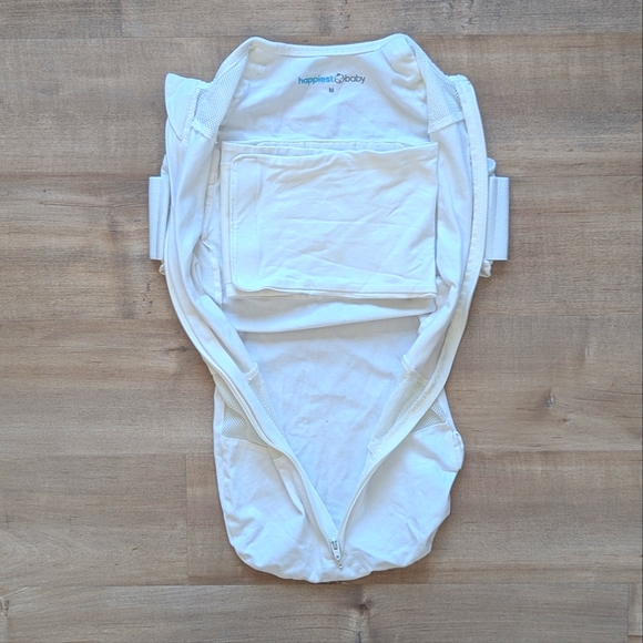 Happiest Baby 100% Organic SNOO Sleep Sack in Ivory - Size Medium, 12-18 lbs. - Picture 6 of 7